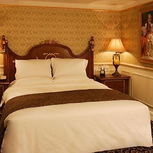 Premier Room